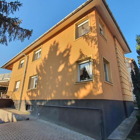 Adel Apartman ميسكولك المظهر الخارجي الصورة