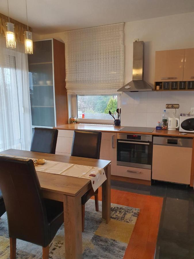 Adel Apartman ميسكولك المظهر الخارجي الصورة