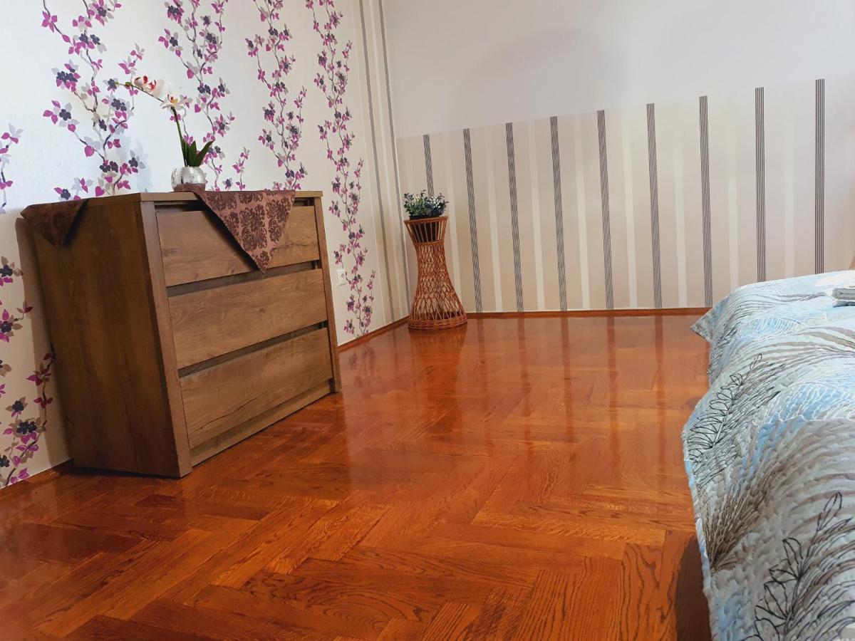 Adel Apartman ميسكولك المظهر الخارجي الصورة