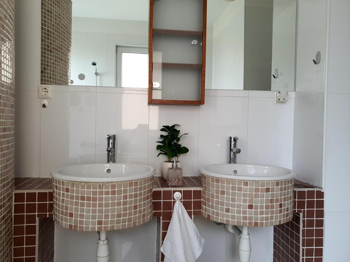Adel Apartman ميسكولك المظهر الخارجي الصورة