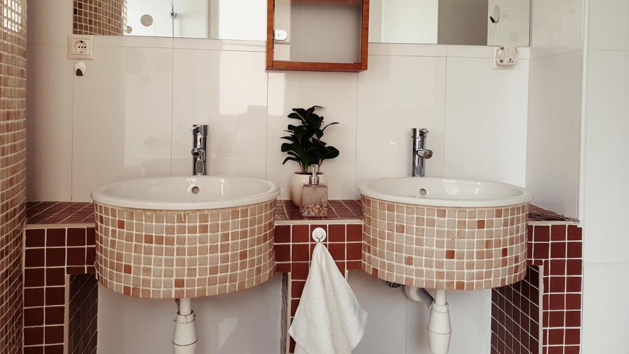 Adel Apartman ميسكولك المظهر الخارجي الصورة